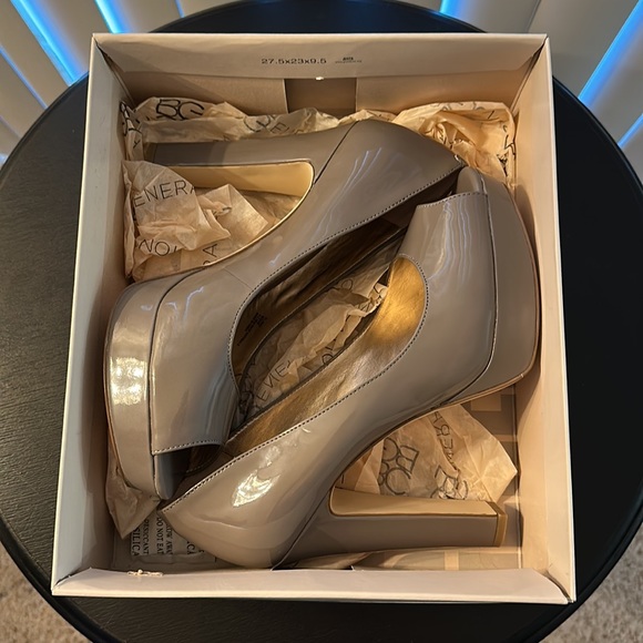 BCBG PL-JAXX Patent Heels - Picture 8 of 8